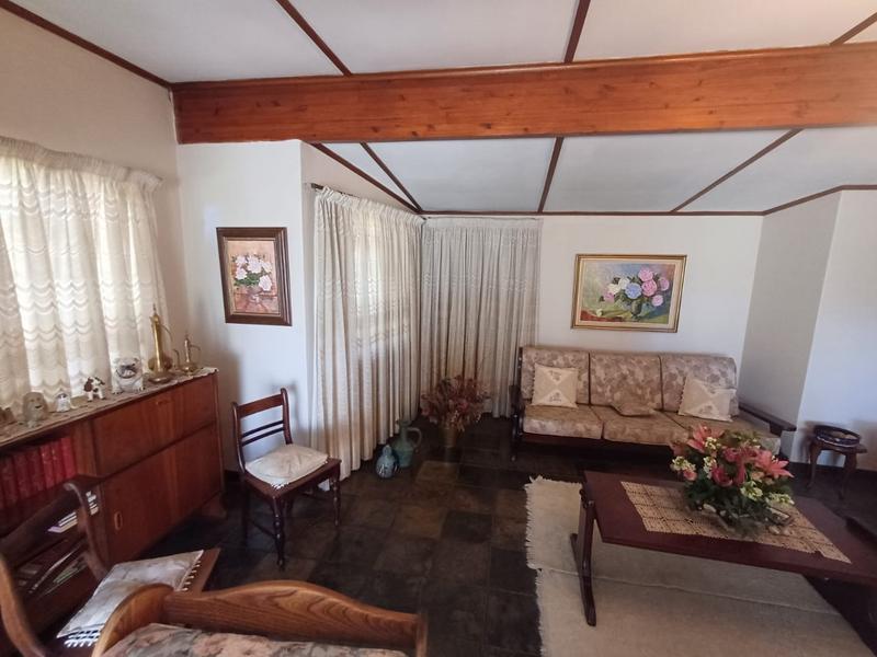 5 Bedroom Property for Sale in Parys Free State